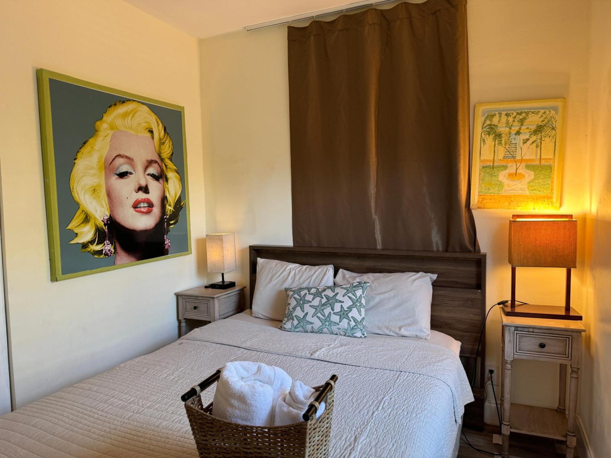 Private Rooms At Miami Centrally Located With Free Parking Exterior photo